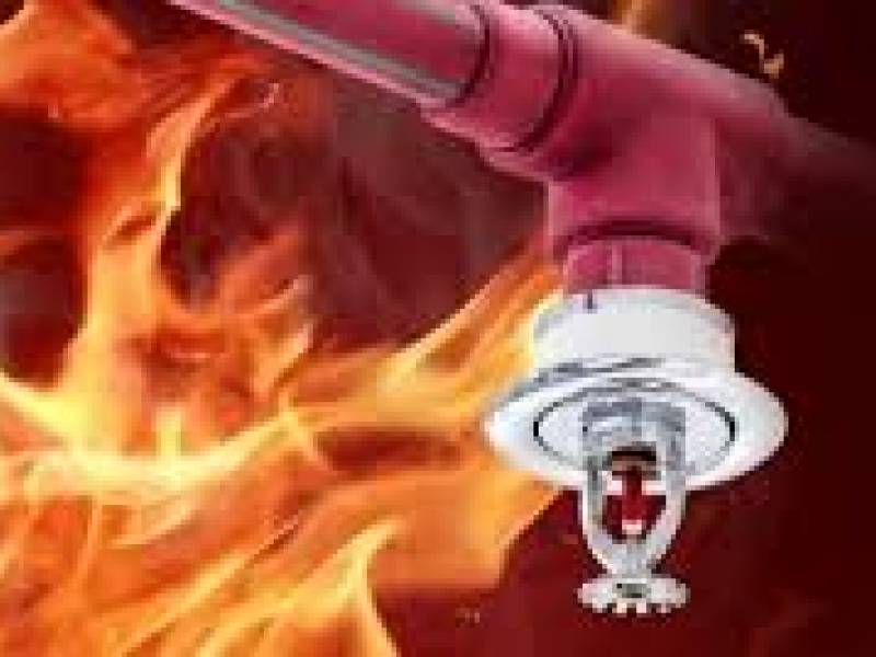 Sprinklers para combate a incêndio por água
